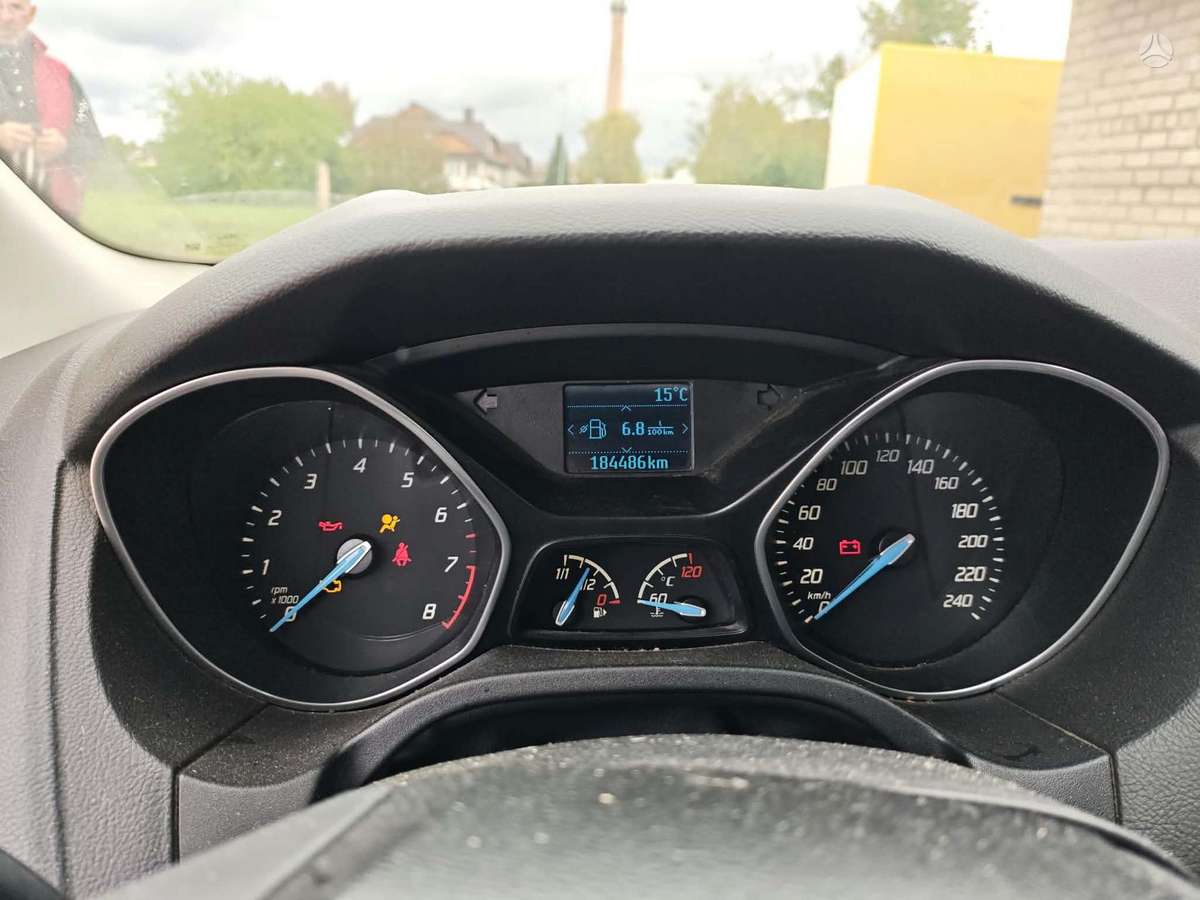 Ford Focus 2014 — двигун 998 cm³, 101 HP (74kW)