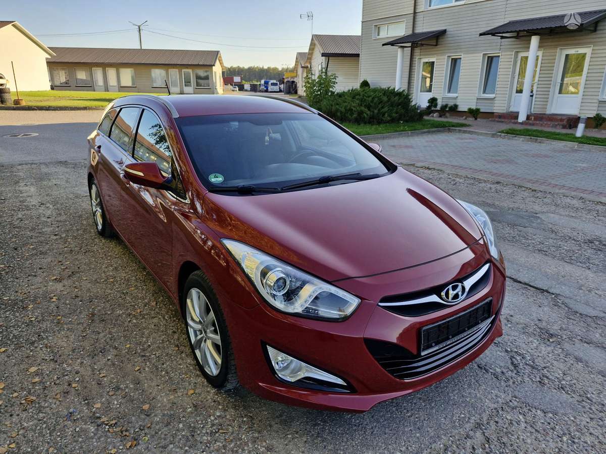 Hyundai i40 2013 — engine 1700 cm³, 136 HP (100kW)