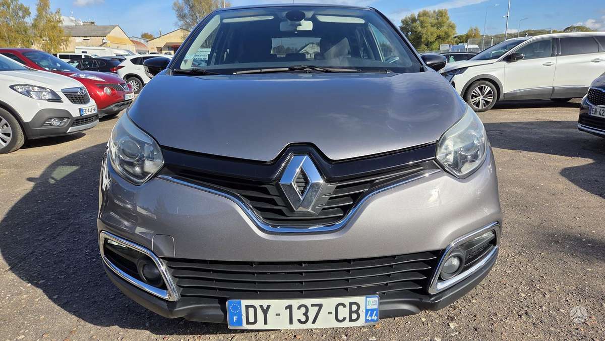 Renault Captur 2015 — вигляд ззаду