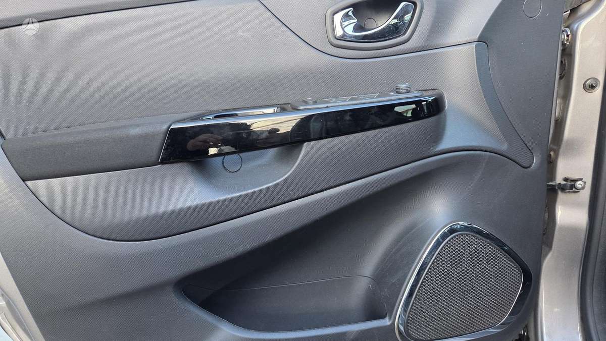 Renault Captur 2015 — фото 25