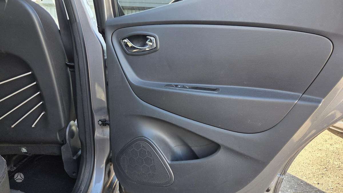 Renault Captur 2015 — фото 30