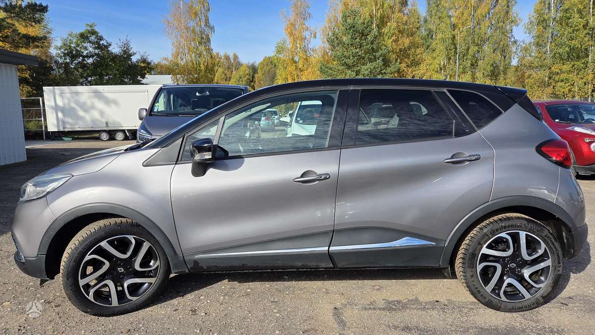 Renault Captur 2015 — двигун 898 cm³, 90 HP (66kW)