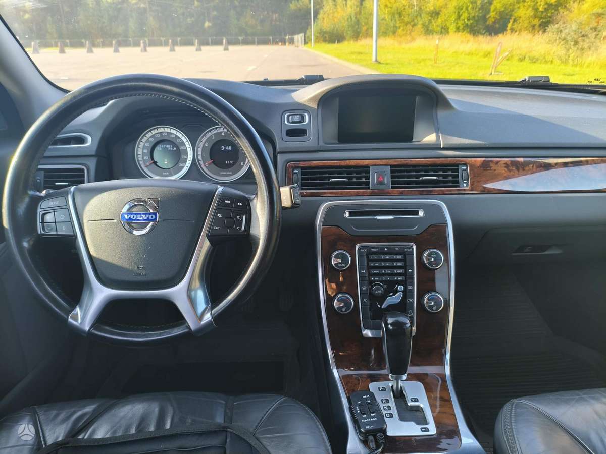Volvo XC70 2012 — photo 6