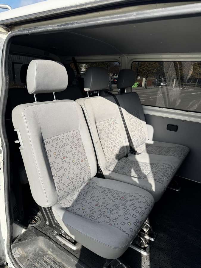Volkswagen Transporter 2008 — photo 10