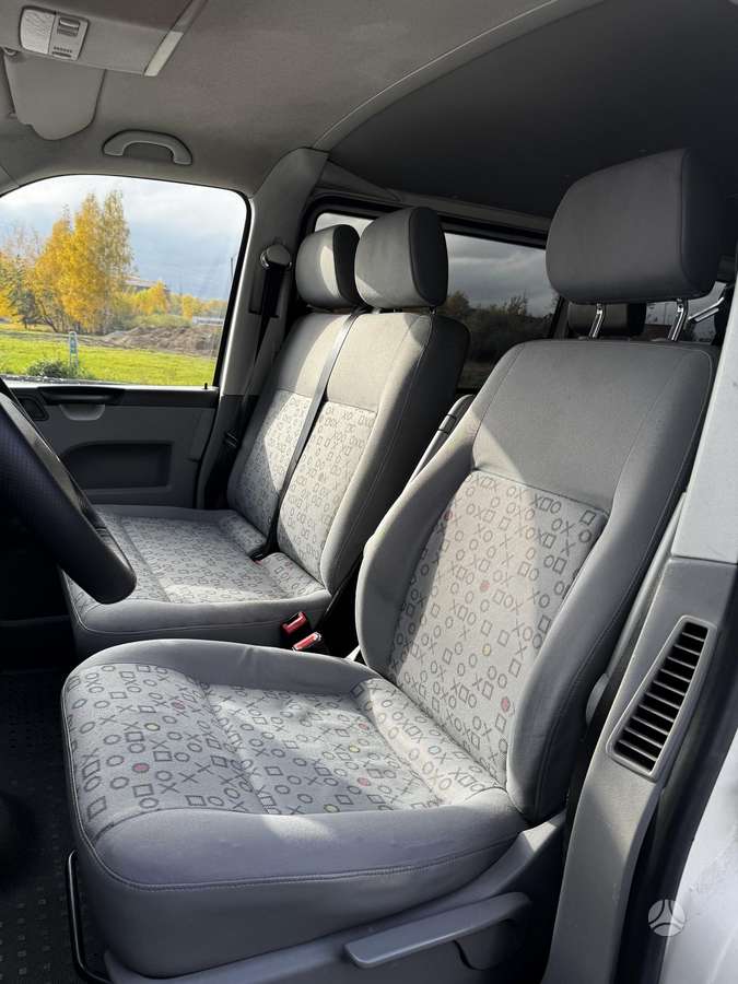 Volkswagen Transporter 2008 — photo 16
