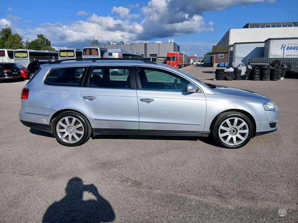 Volkswagen Passat 2010 — двигун 1598 cm³, 105 HP (77kW)