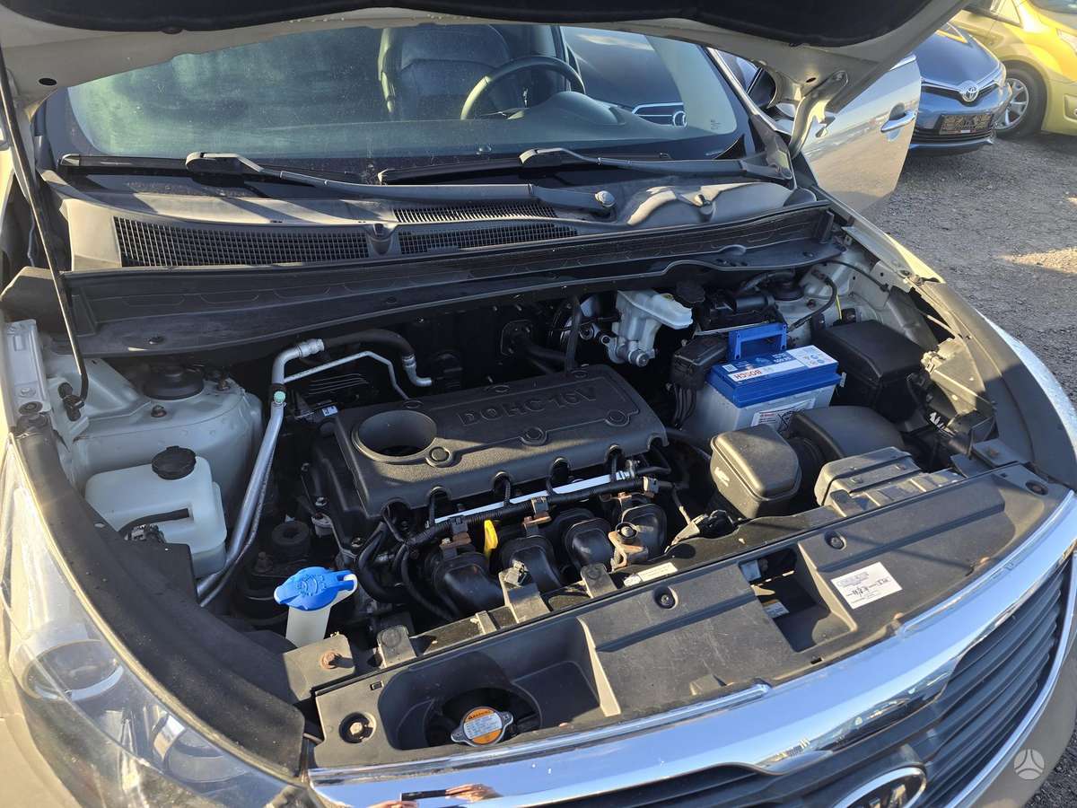 Kia Sportage 2010 — photo 12