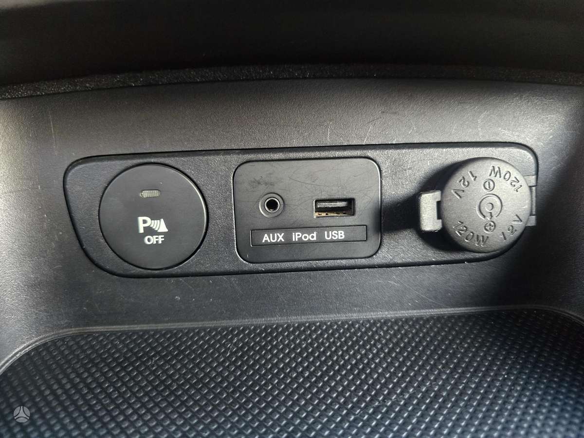 Kia Sportage 2010 — photo 8