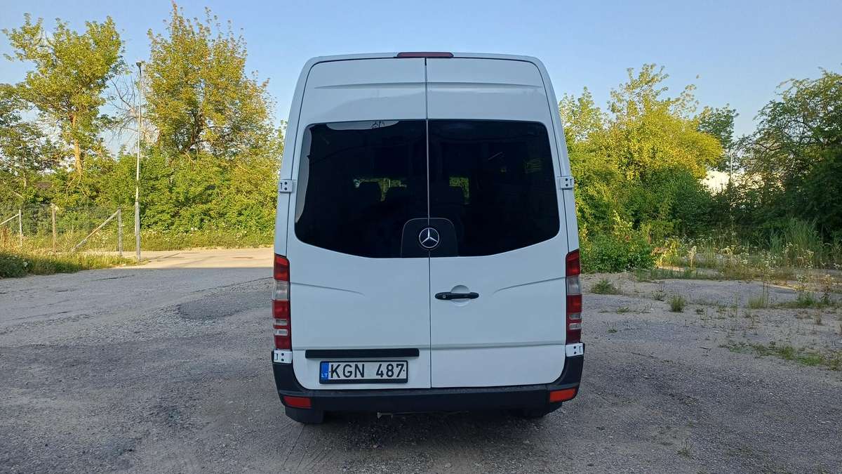 Mercedes-Benz Sprinter 2009 — interior