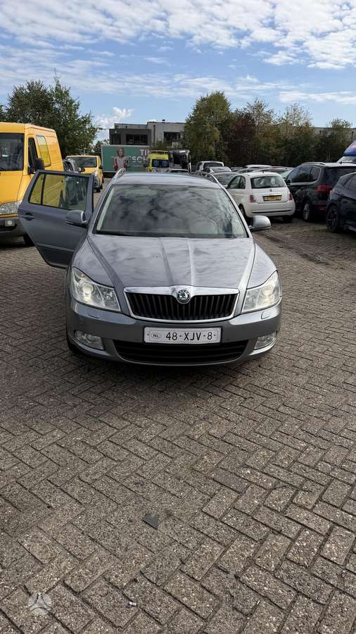 Skoda Octavia 2012 — вигляд ззаду