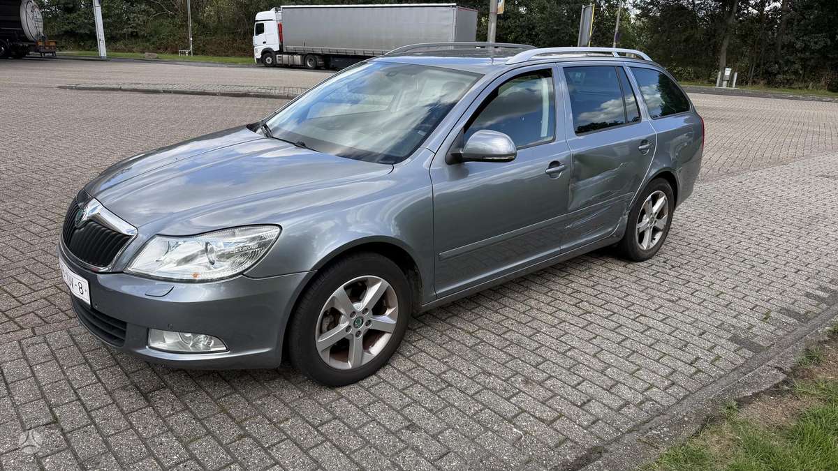Skoda Octavia 2012 — двигун 1200 cm³, 105 HP (77kW)