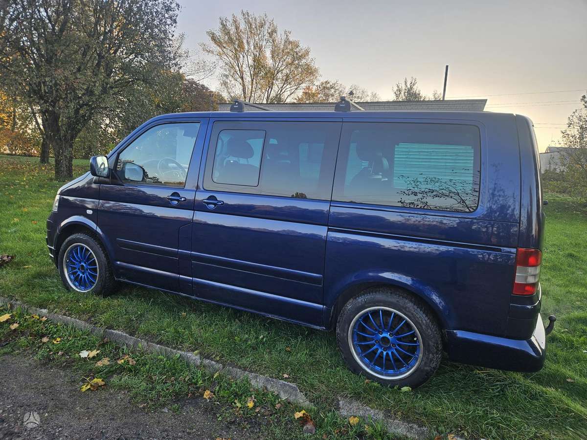 Volkswagen Multivan 2005 — interior