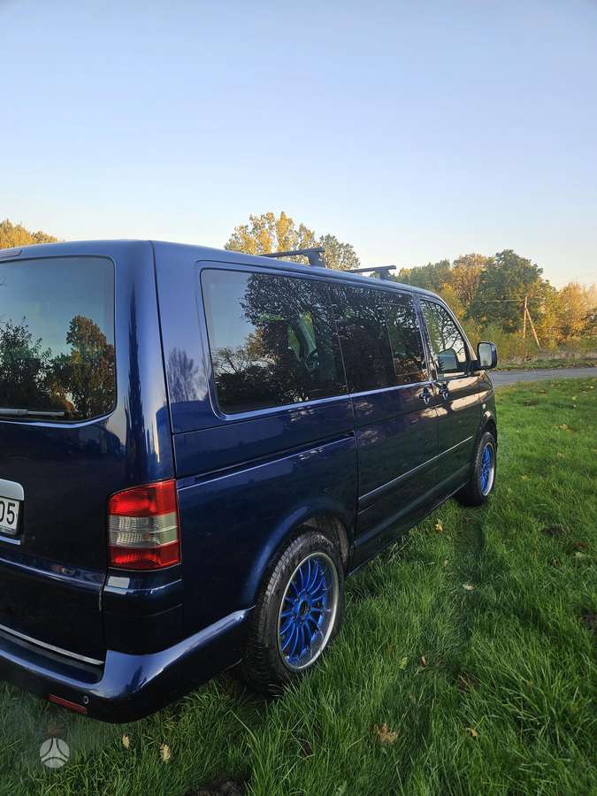 Volkswagen Multivan 2005 — engine 2500 cm³
