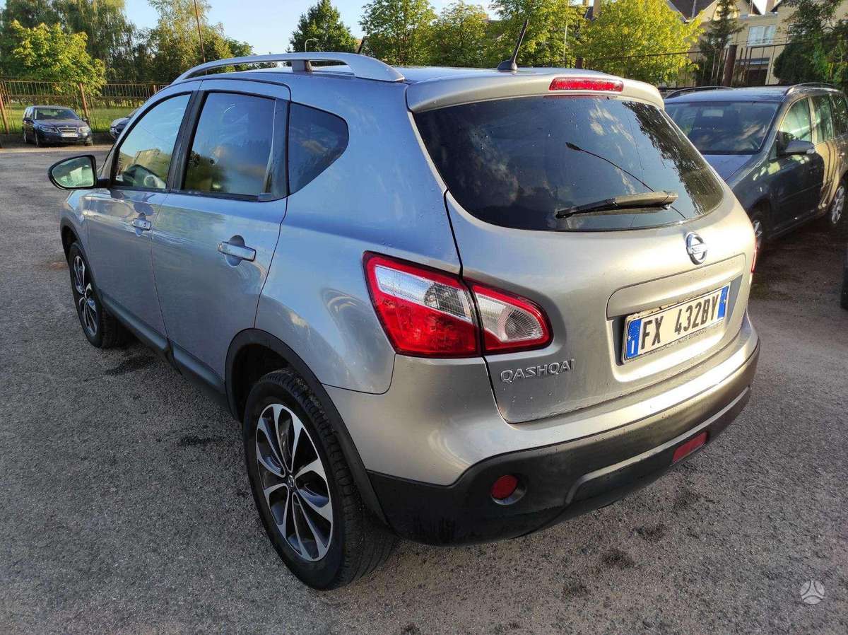 Nissan Qashqai 2011 — photo 11