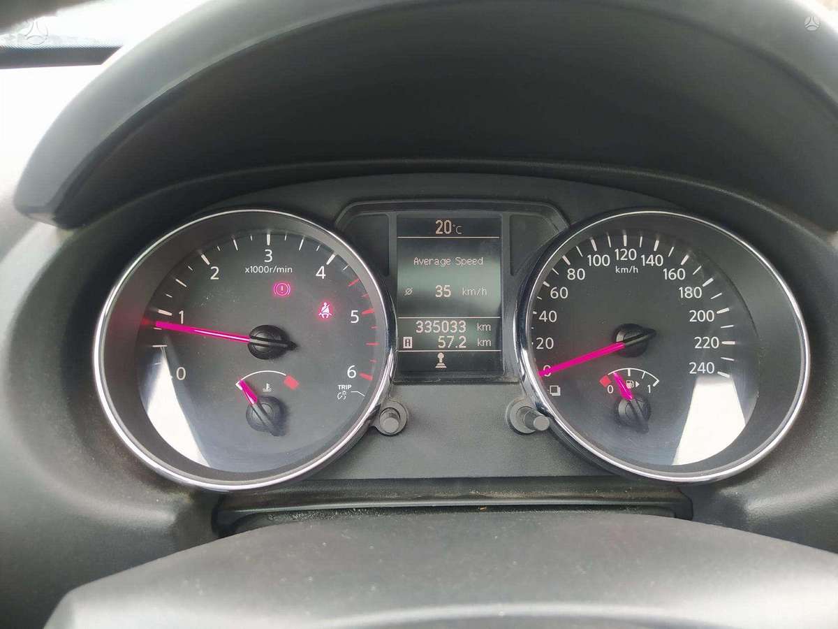 Nissan Qashqai 2011 — photo 24