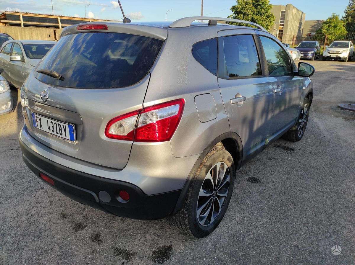 Nissan Qashqai 2011 — photo 9