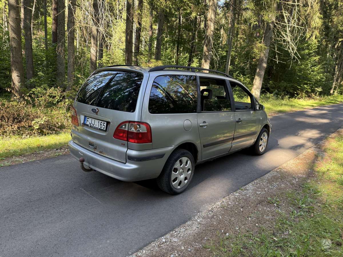 Ford Galaxy 2005 — engine 1900 cm³, 131 HP (96kW)