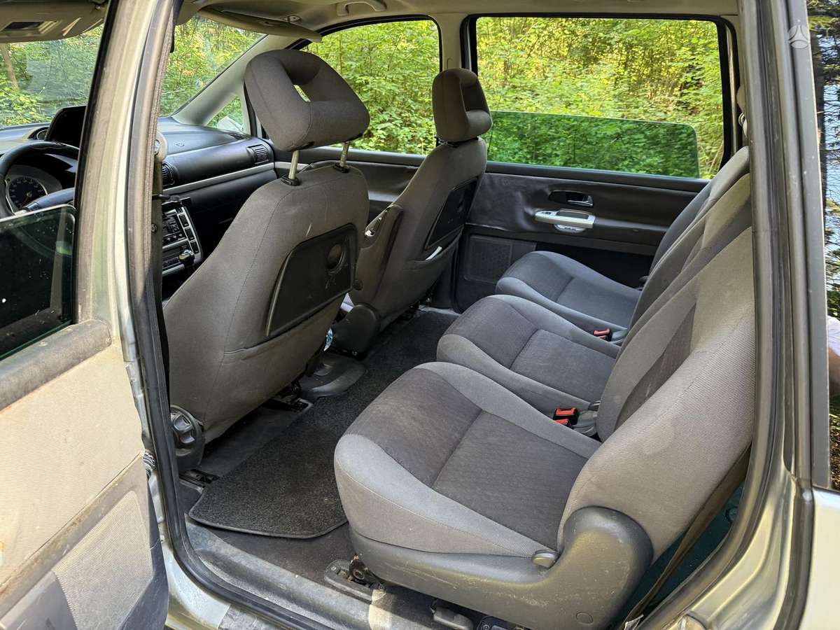 Ford Galaxy 2005 — photo 8