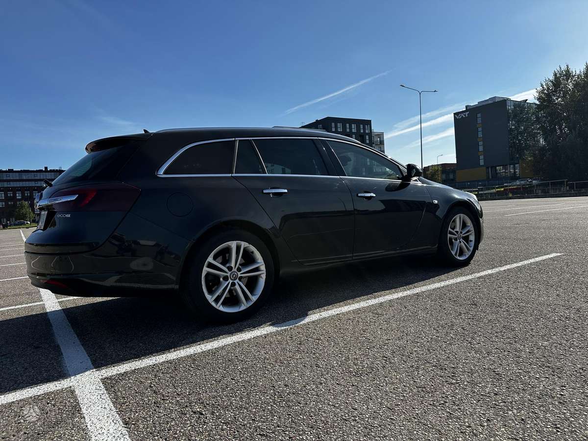 Opel Insignia 2014 — салон