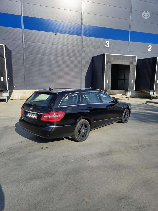 Mercedes-Benz E220 2010 — engine 2143 cm³, 170 HP (125kW)