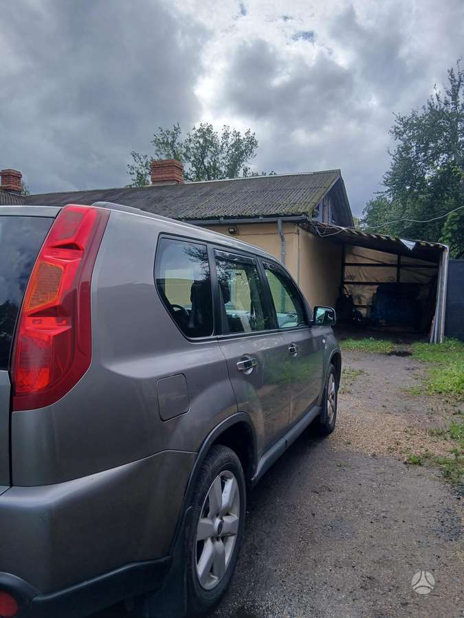 Nissan X-Trail 2008 — вигляд ззаду