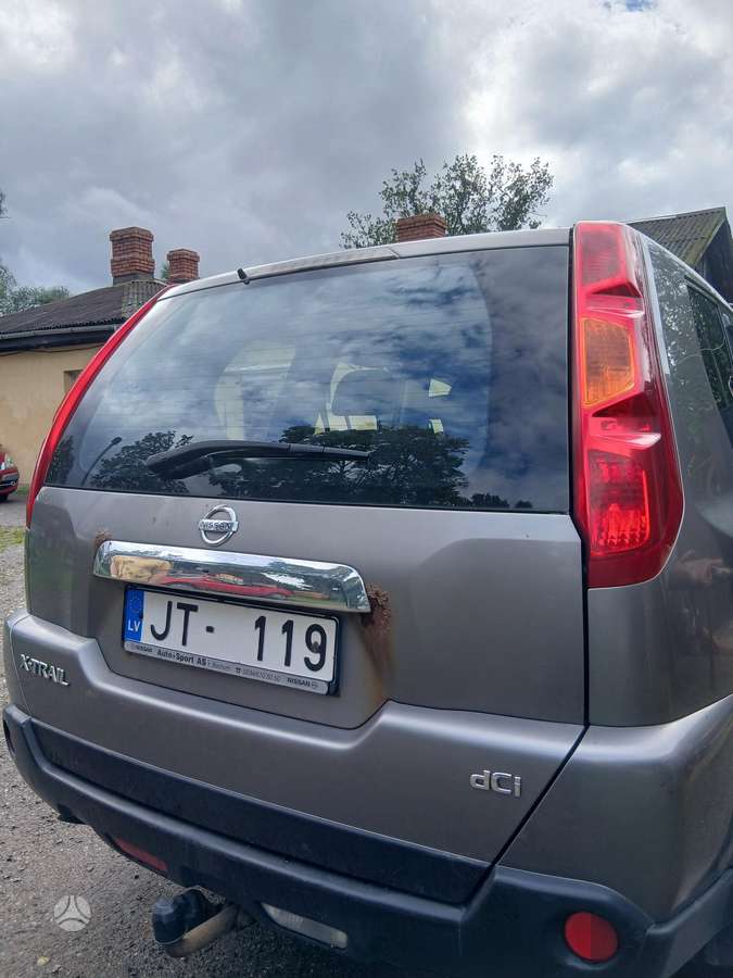 Nissan X-Trail 2008 — салон