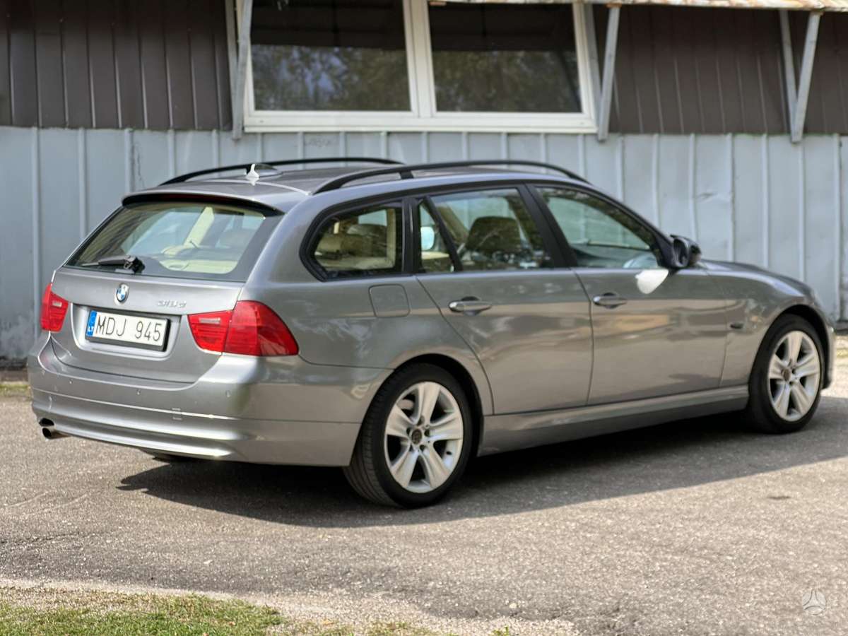 BMW 318 2009 — photo 6