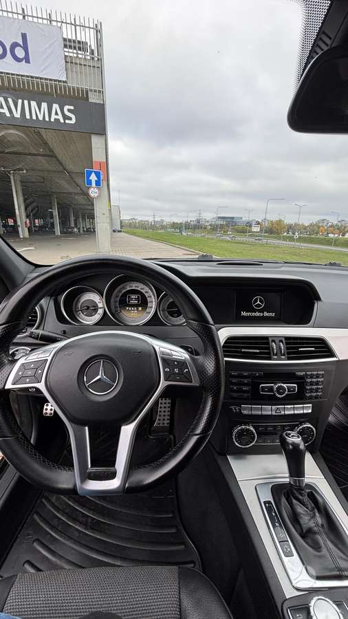 Mercedes-Benz C220 2012 — photo 14