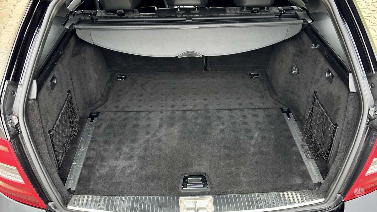 Mercedes-Benz C220 2012 — photo 20