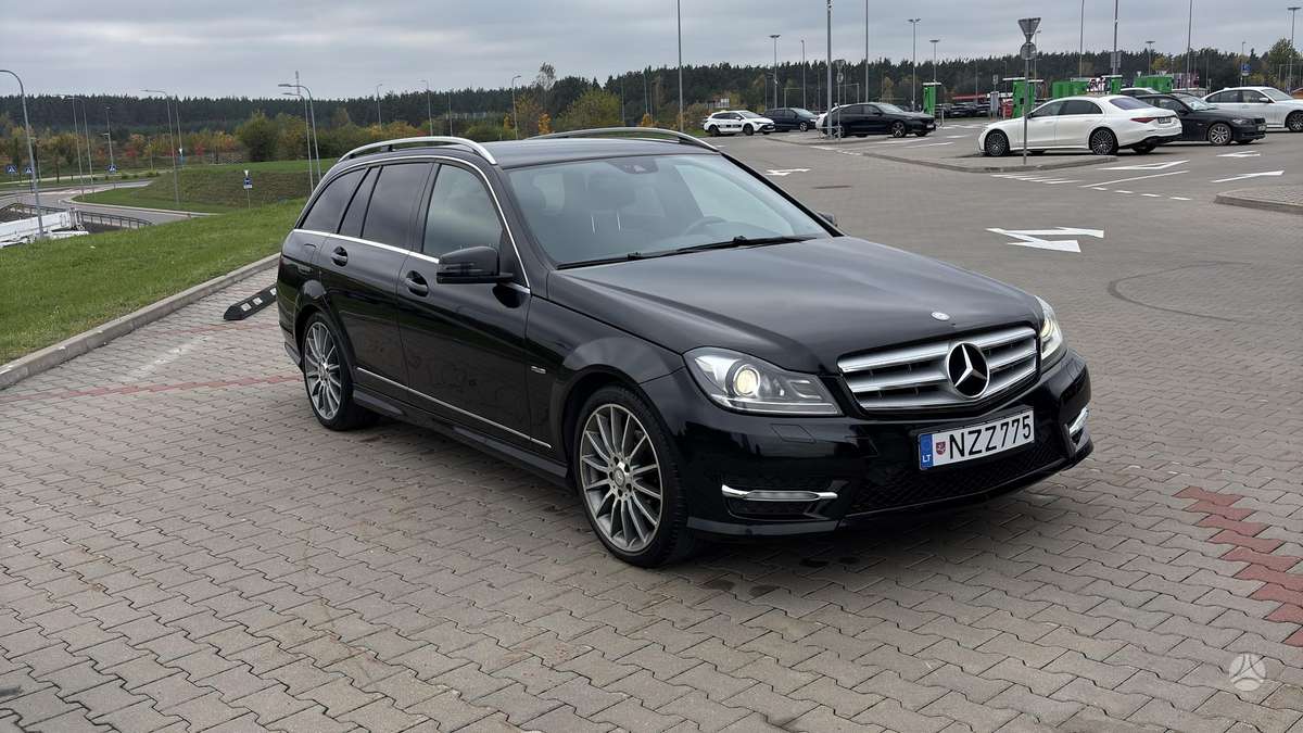Mercedes-Benz C220 2012 — photo 7