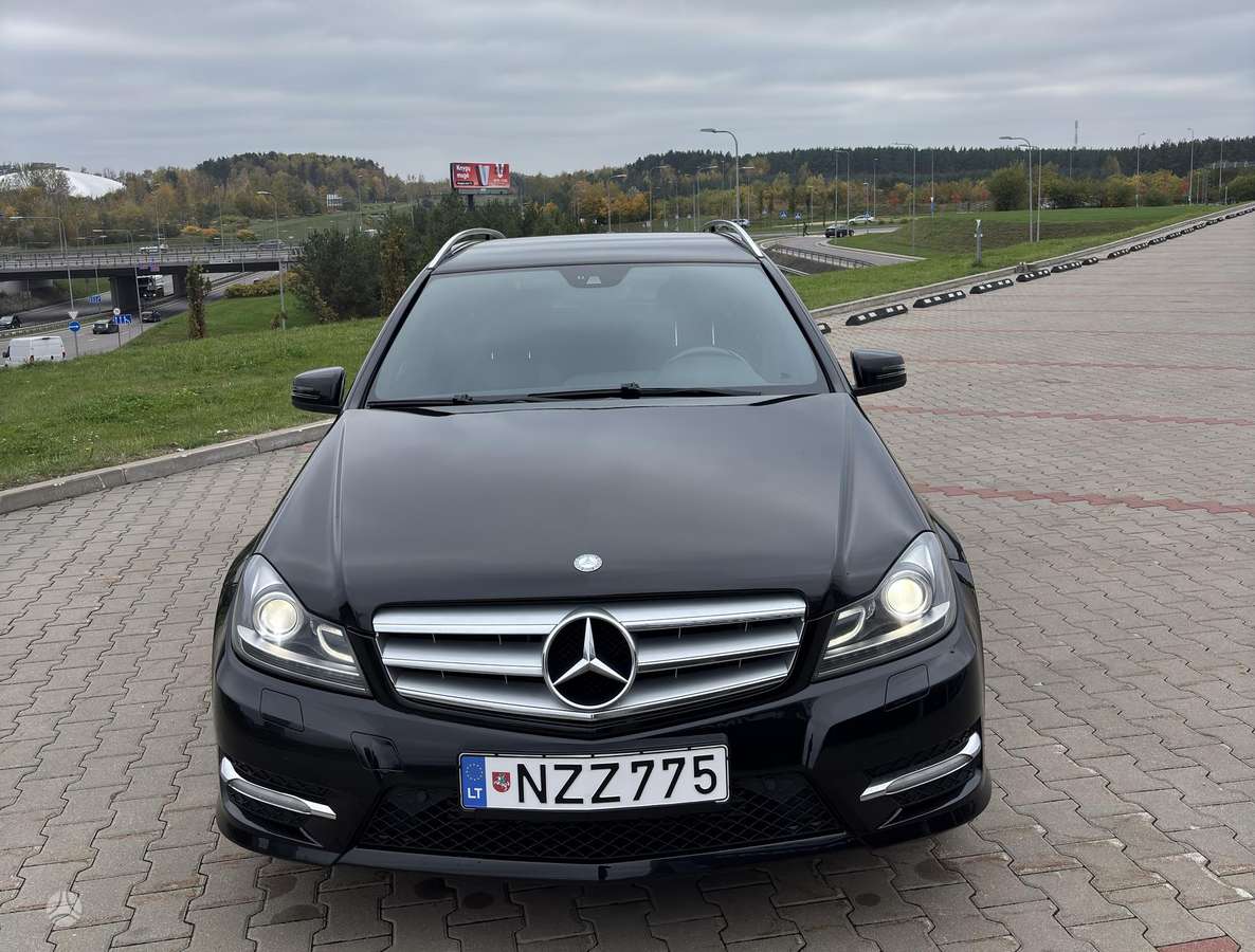 Mercedes-Benz C220 2012 — photo 8