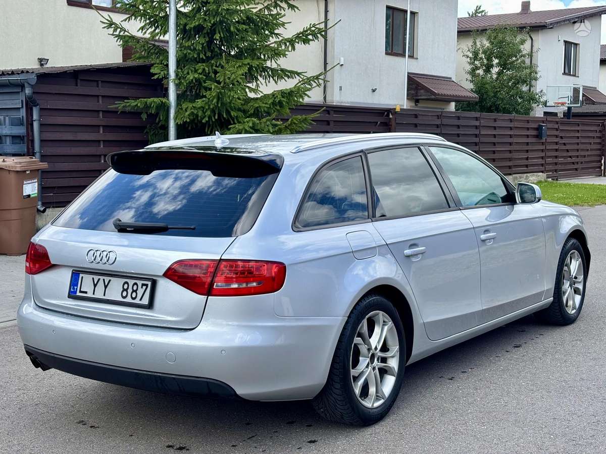 Audi A4 2009 — photo 5