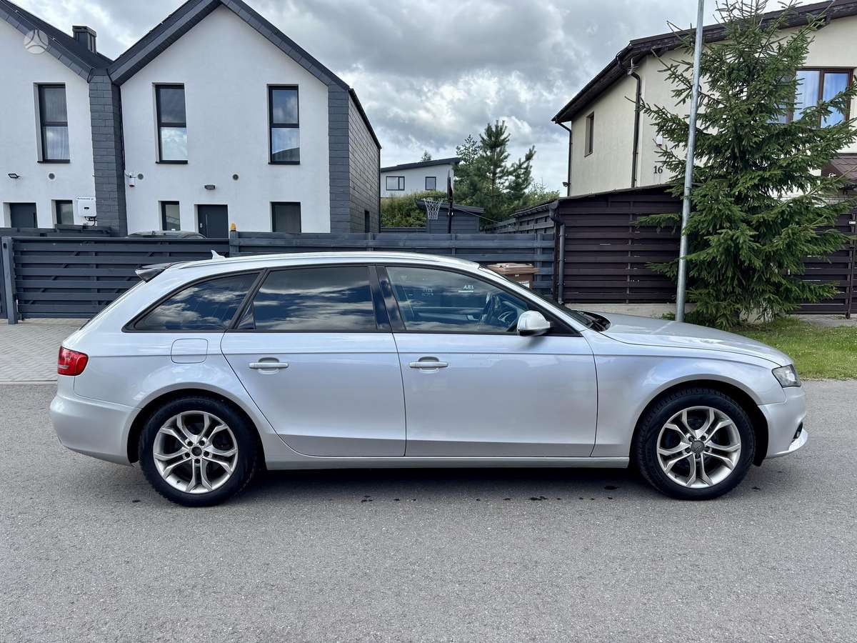 Audi A4 2009 — photo 6