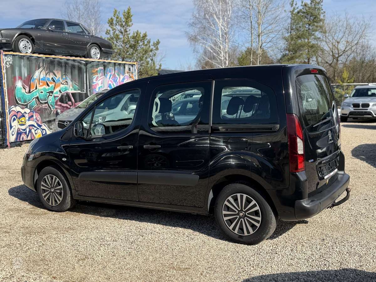 Peugeot Partner 2015 — engine 1560 cm³, 99 HP (73kW)