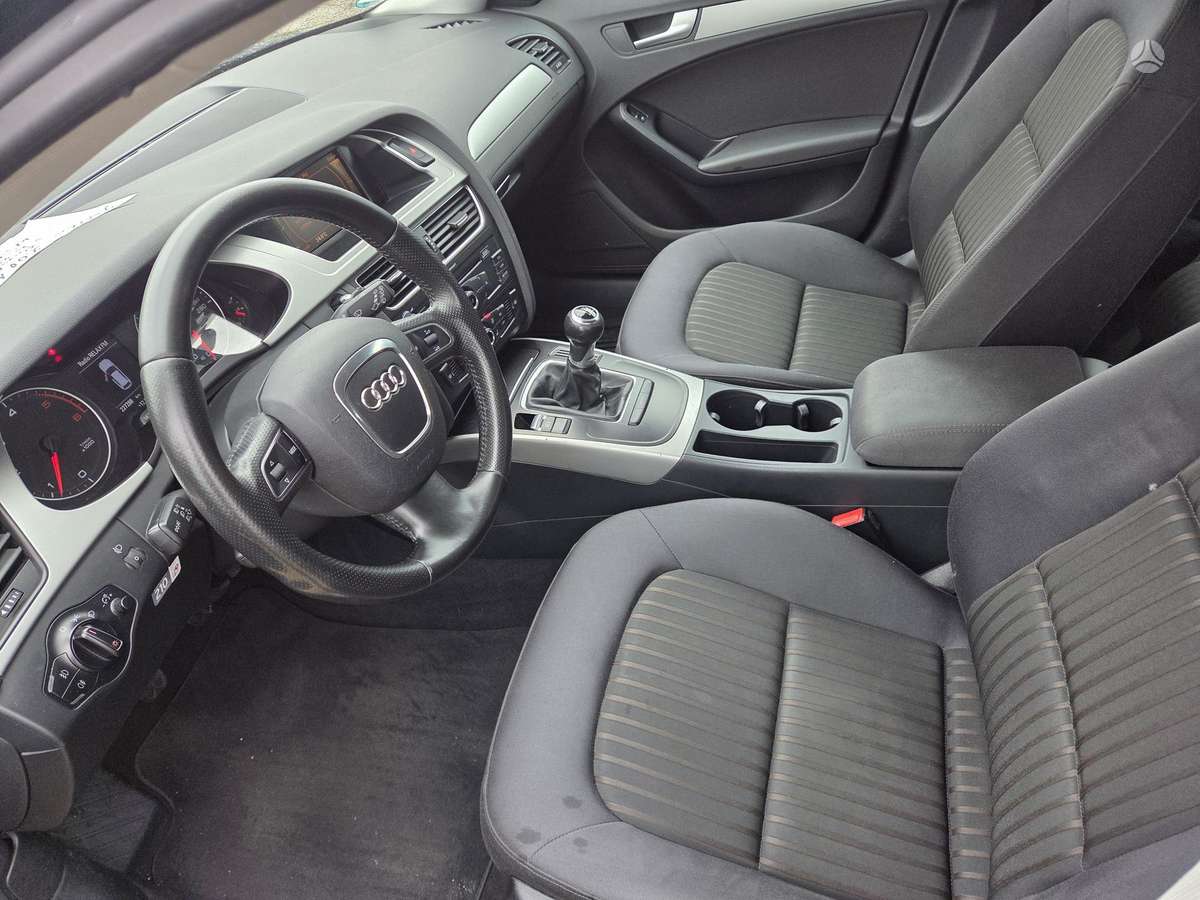 Audi A4 2008 — photo 8