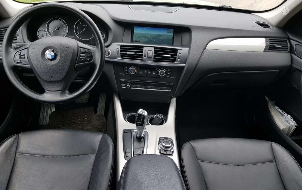 BMW X3 2011 — photo 7