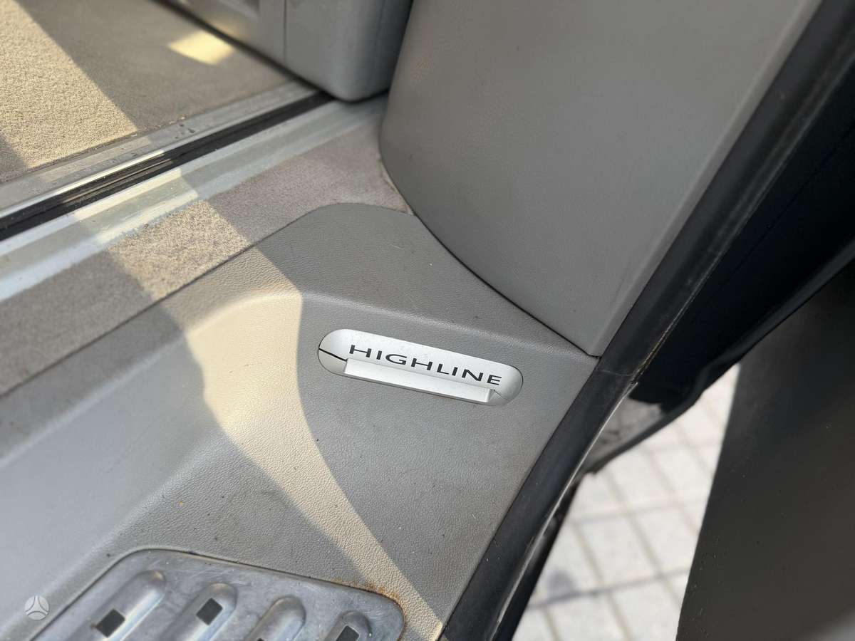Volkswagen Multivan 2004 — photo 10