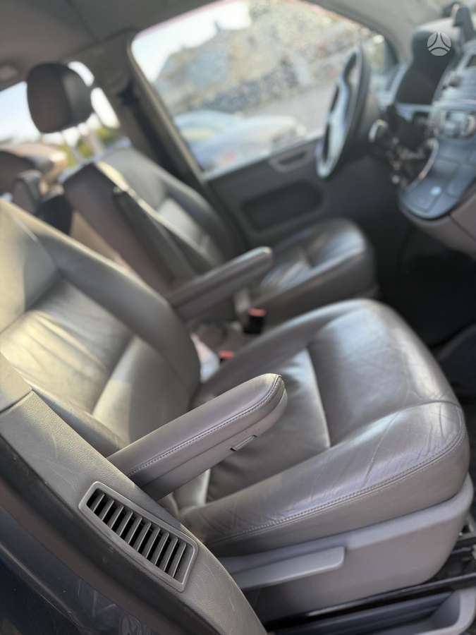 Volkswagen Multivan 2004 — photo 13
