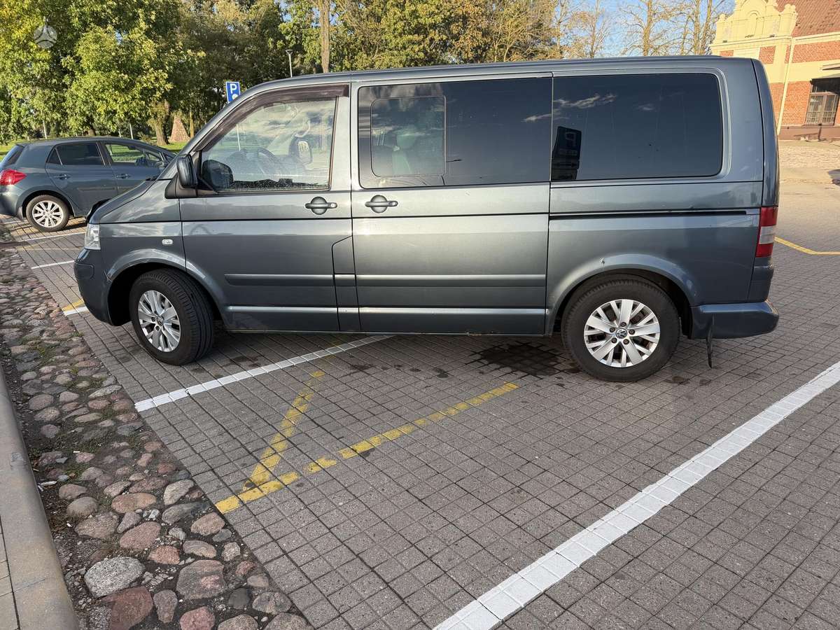 Volkswagen Multivan 2004 — photo 8