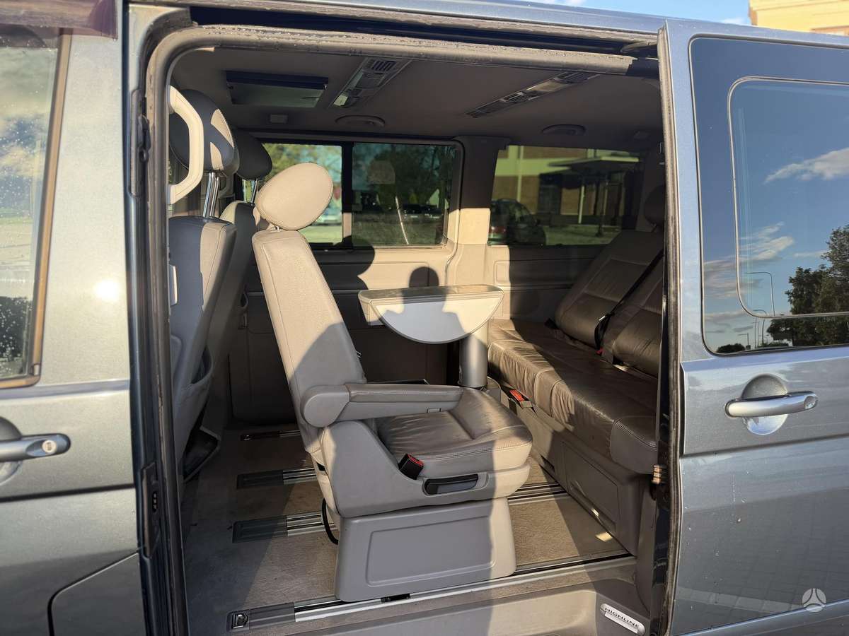 Volkswagen Multivan 2004 — photo 9