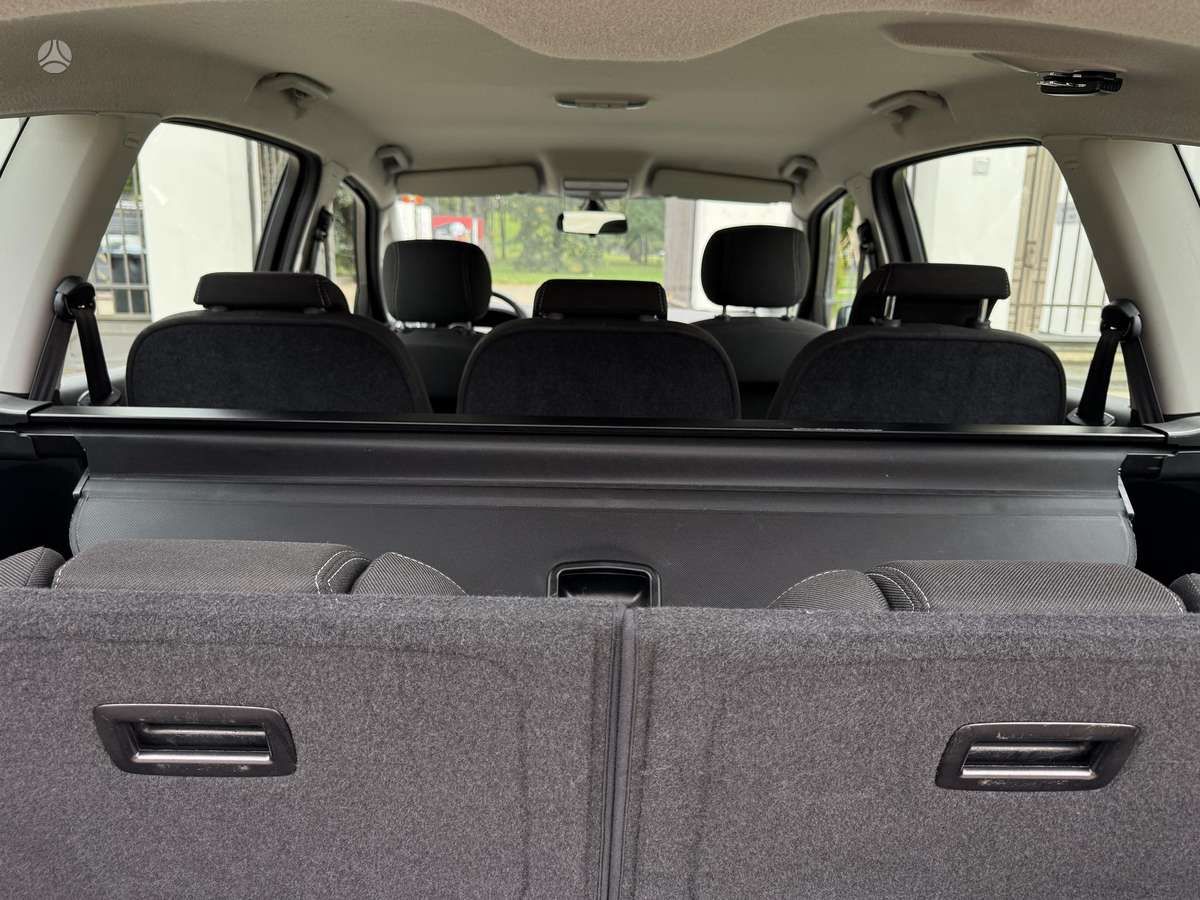 Ford S-MAX 2013 — photo 11