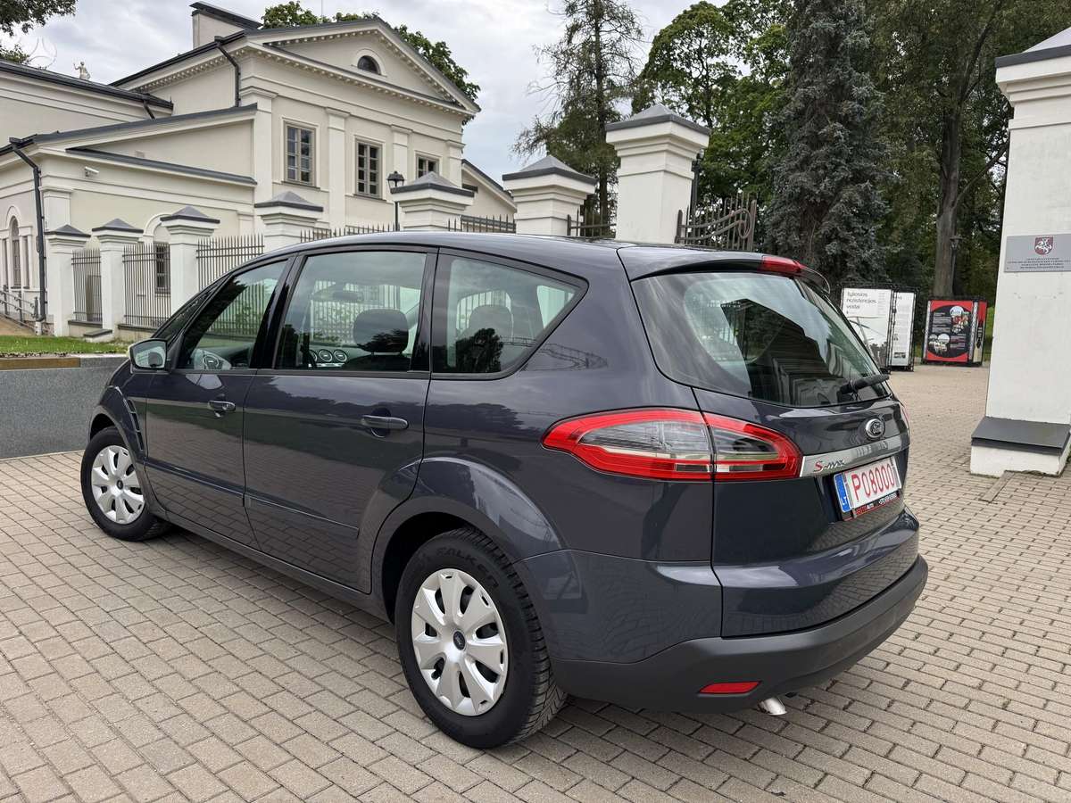 Ford S-MAX 2013 — photo 13