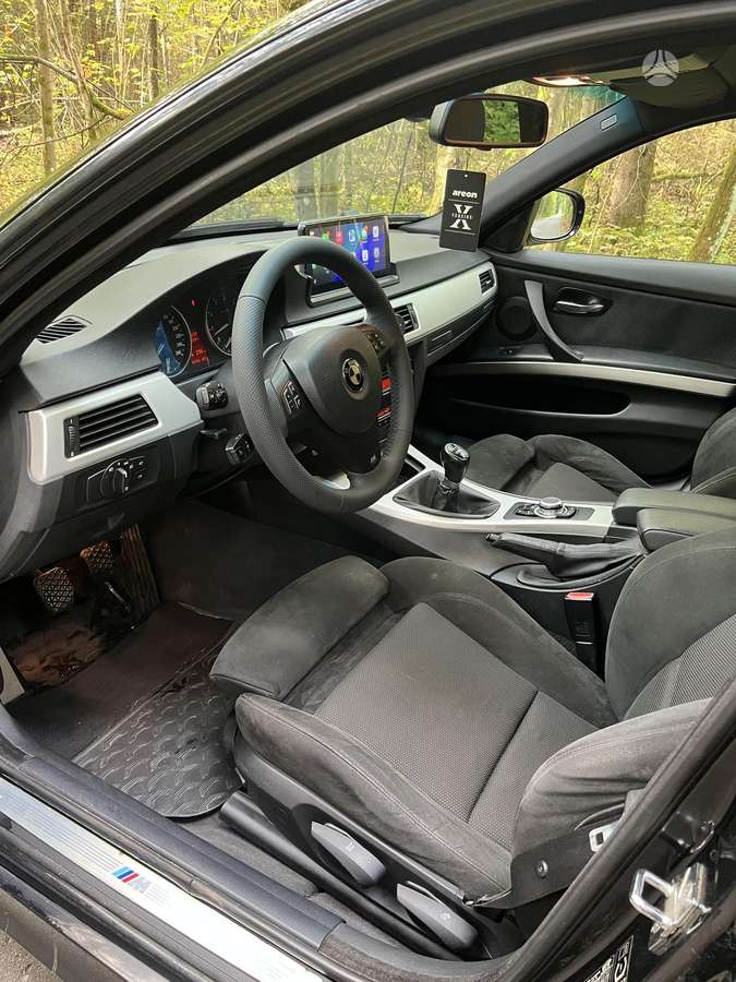BMW 325 2005 — photo 11