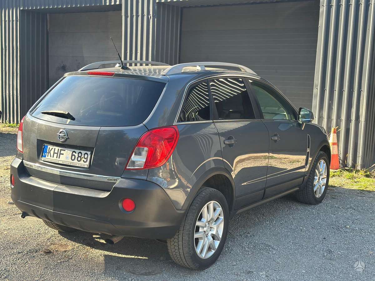 Opel Antara 2011 — interior