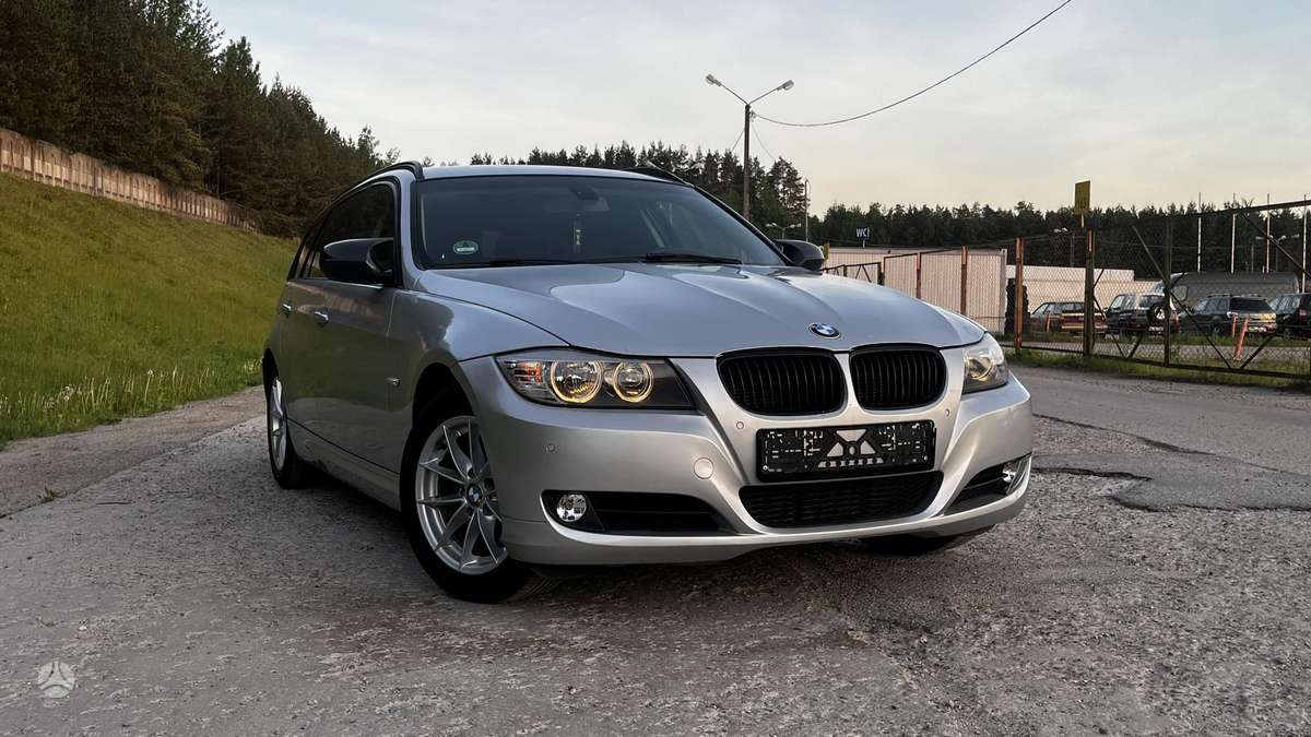 BMW 320, 2011