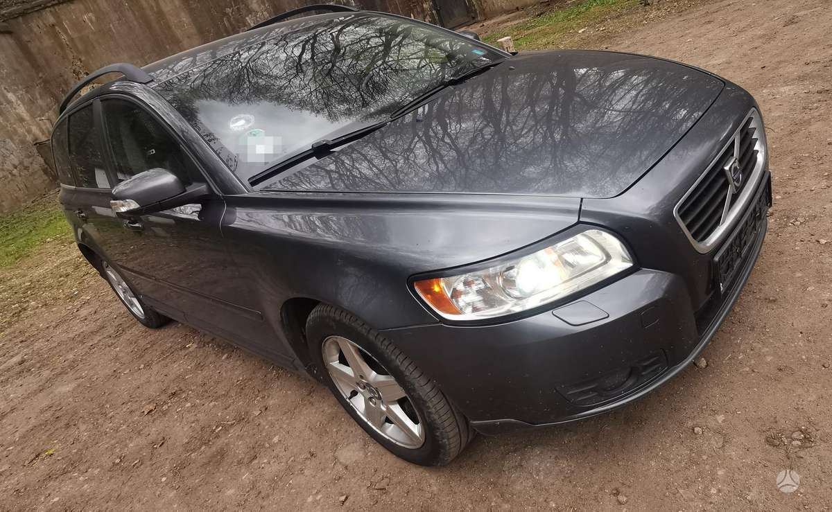 Volvo V50 2009 — вигляд ззаду