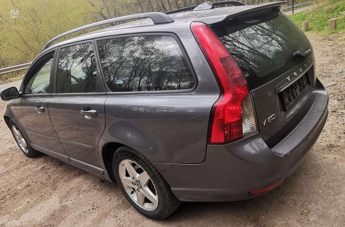Volvo V50 2009 — двигун 1997 cm³, 136 HP (100kW)