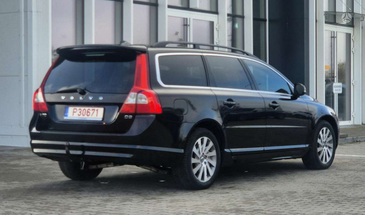 Volvo V70 2012 — двигун 1984 cm³, 163 HP (120kW)