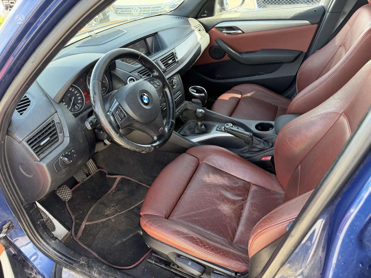 BMW X1 2011 — photo 5