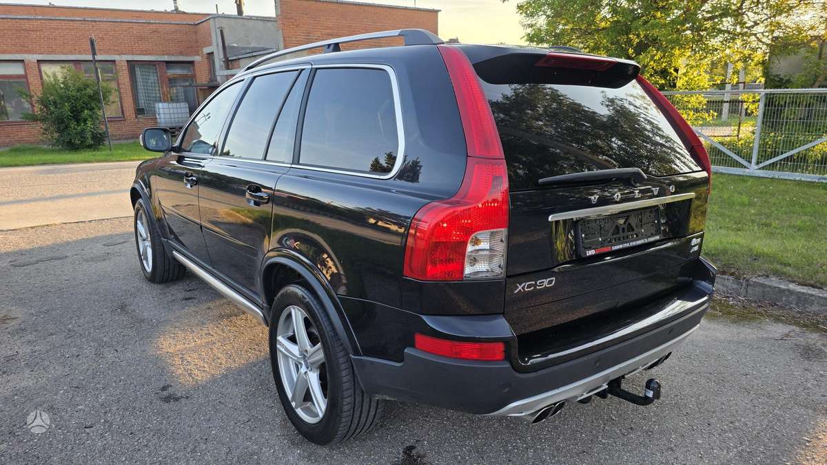 Volvo XC90 2009 — салон